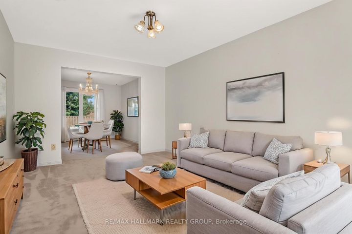 Photo 5 at 38 Bateman Drive, Nepean (Manordale), Ottawa