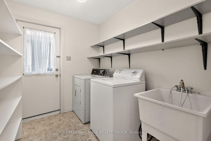 Photo 18 at 38 Bateman Drive, Nepean (Manordale), Ottawa