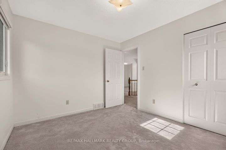 Photo 32 at 38 Bateman Drive, Nepean (Manordale), Ottawa