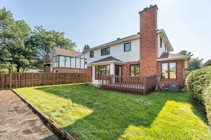Photo 36 at 38 Bateman Drive, Nepean (Manordale), Ottawa