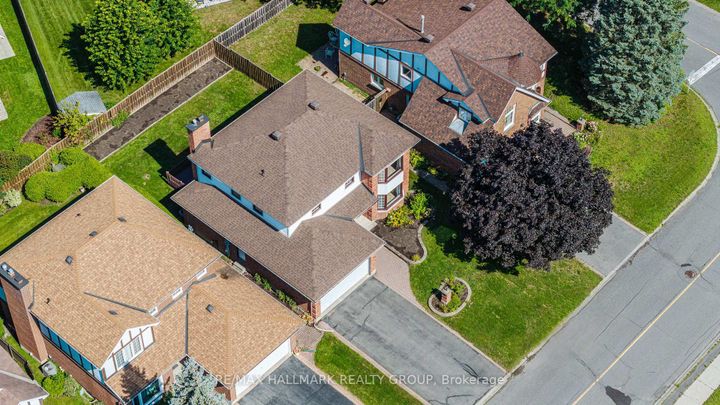Photo 41 at 38 Bateman Drive, Nepean (Manordale), Ottawa