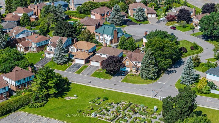 Photo 46 at 38 Bateman Drive, Nepean (Manordale), Ottawa