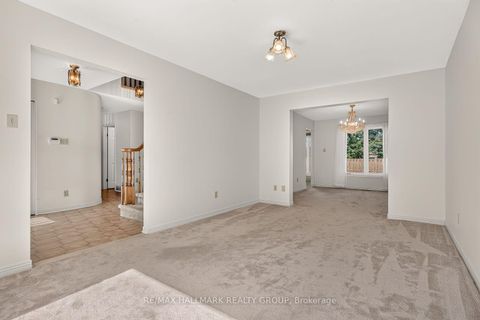Photo 8 at 38 Bateman Drive, Nepean (Manordale), Ottawa