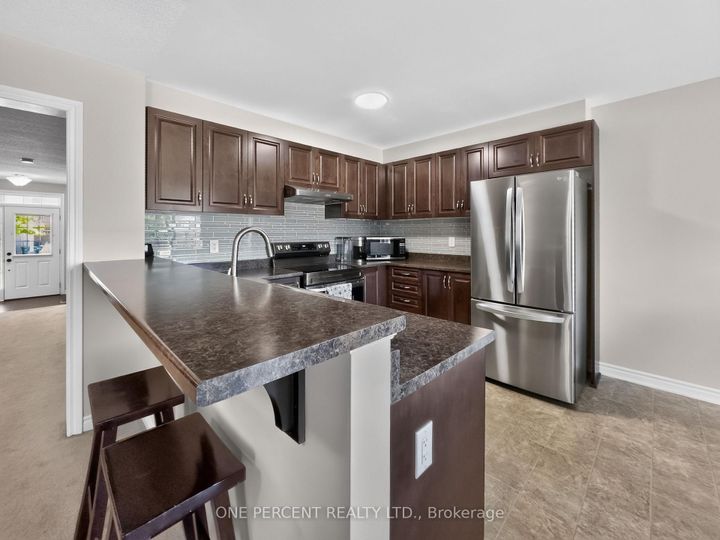 Photo 11 at 357 Sweet Grass Circle, Nepean (Half Moon Bay), Ottawa