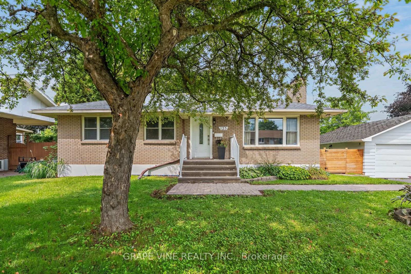 125 Norice Street, Nepean (Meadowlands/Crestview), Ottawa 