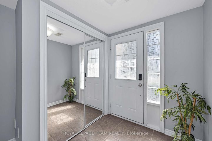 Photo 2 at 2555 Waterlilly Way, Nepean (Heritage Park), Ottawa