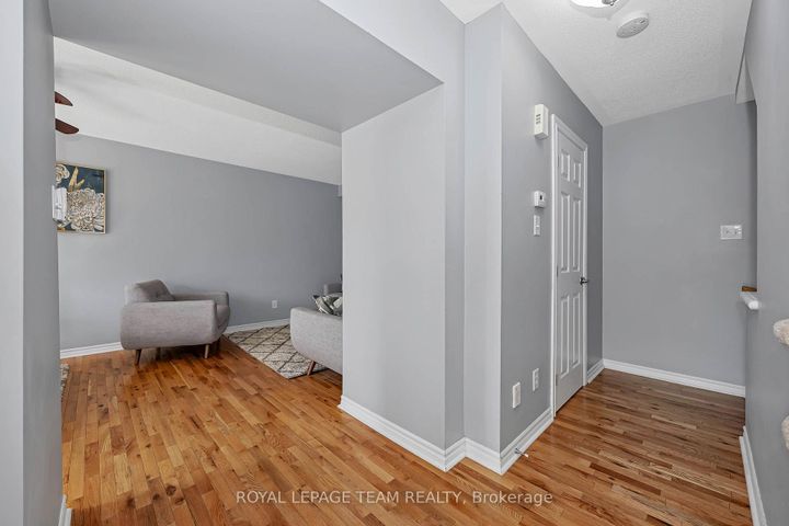 Photo 7 at 2555 Waterlilly Way, Nepean (Heritage Park), Ottawa