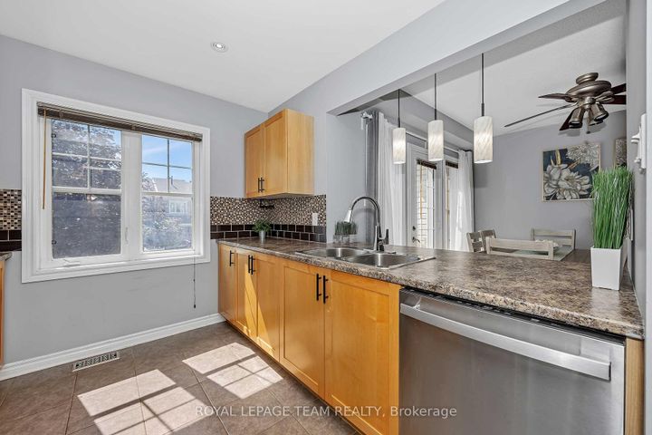 Photo 18 at 2555 Waterlilly Way, Nepean (Heritage Park), Ottawa