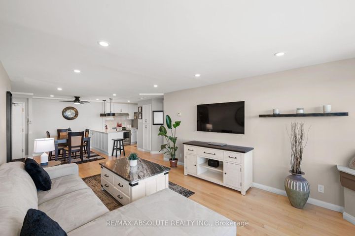 Photo 18 at 1109 - 80 Sandcastle Drive, Nepean (Leslie Park), Ottawa