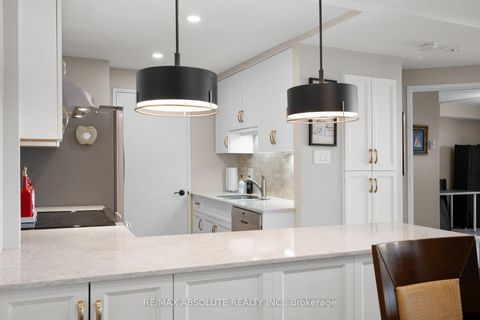 Photo 10 at 1109 - 80 Sandcastle Drive, Nepean (Leslie Park), Ottawa