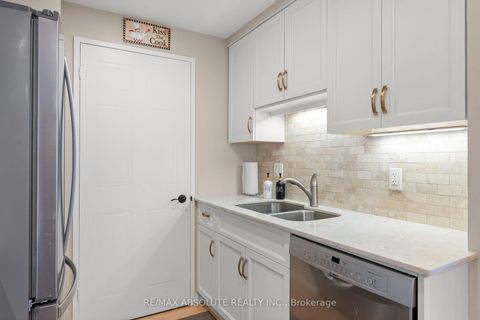 Photo 11 at 1109 - 80 Sandcastle Drive, Nepean (Leslie Park), Ottawa