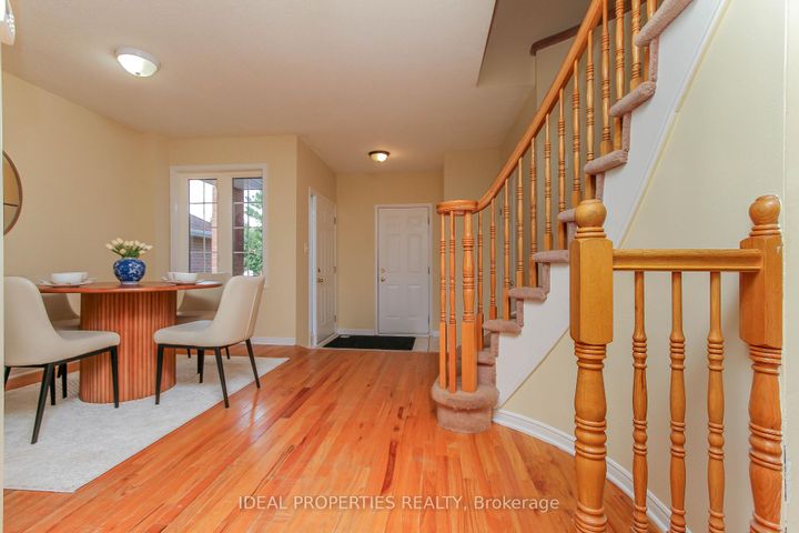 Photo 11 at 418 Beatrice Drive, Nepean (Longfields), Ottawa