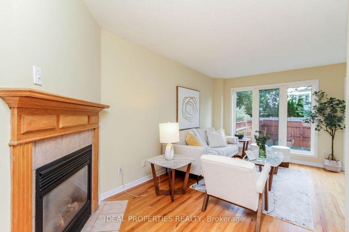 Photo 12 at 418 Beatrice Drive, Nepean (Longfields), Ottawa