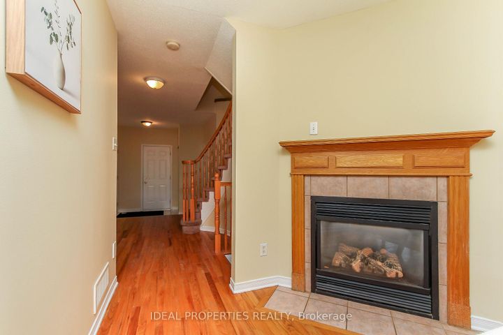 Photo 15 at 418 Beatrice Drive, Nepean (Longfields), Ottawa