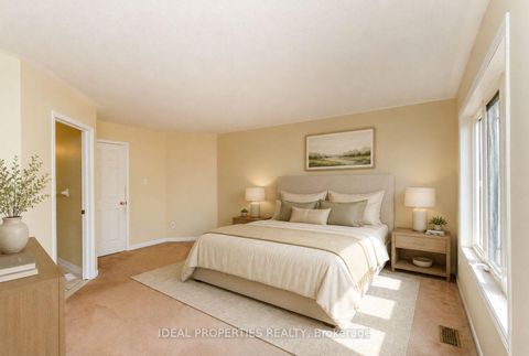Photo 27 at 418 Beatrice Drive, Nepean (Longfields), Ottawa
