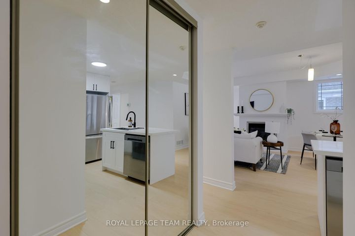 Photo 7 at 2 - 369 Paseo Private, Nepean (Centrepointe), Ottawa