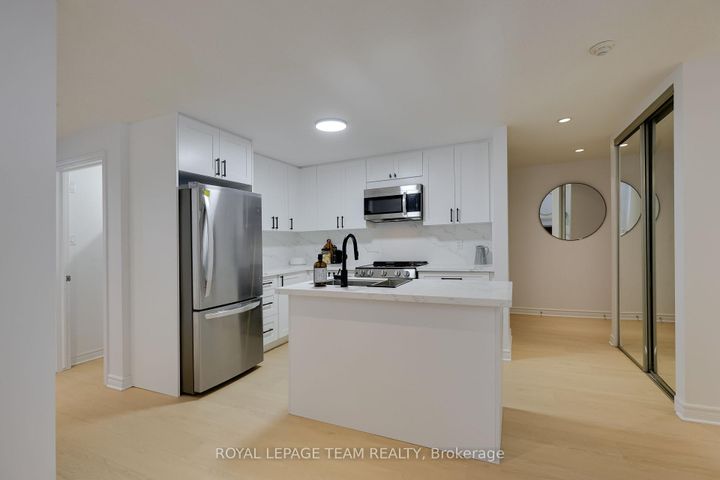 Photo 15 at 2 - 369 Paseo Private, Nepean (Centrepointe), Ottawa