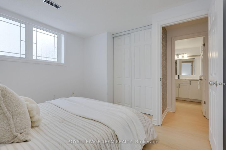 Photo 33 at 2 - 369 Paseo Private, Nepean (Centrepointe), Ottawa