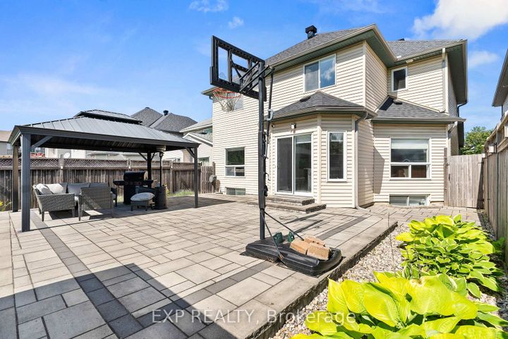Photo 3 at 112 Redcliff Avenue, Nepean (Longfields), Ottawa