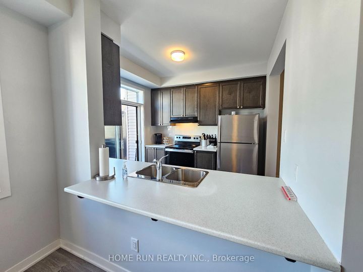 Photo 9 at 312 Parallax Private, Nepean (Half Moon Bay), Ottawa
