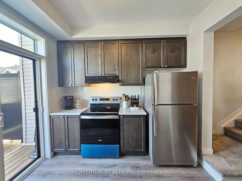 Photo 8 at 312 Parallax Private, Nepean (Half Moon Bay), Ottawa