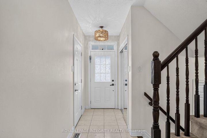 Photo 3 at 414 MEADOWHAWK Crescent, Nepean (Half Moon Bay), Ottawa