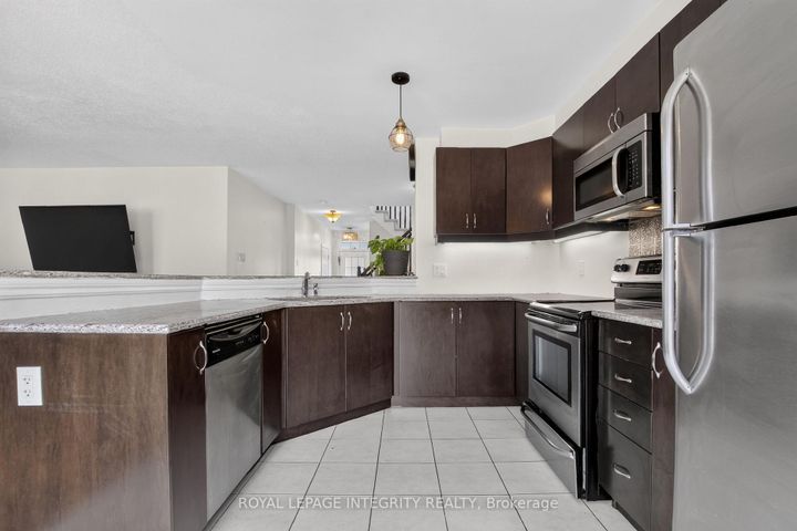 Photo 11 at 414 MEADOWHAWK Crescent, Nepean (Half Moon Bay), Ottawa