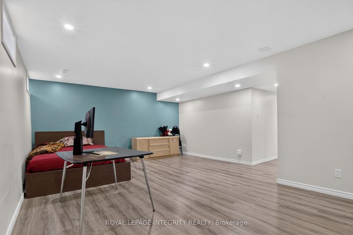 Photo 26 at 414 MEADOWHAWK Crescent, Nepean (Half Moon Bay), Ottawa