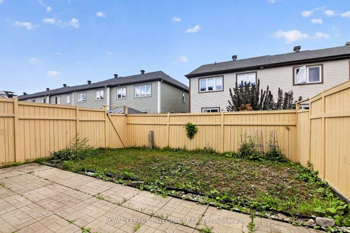 Photo 27 at 414 MEADOWHAWK Crescent, Nepean (Half Moon Bay), Ottawa
