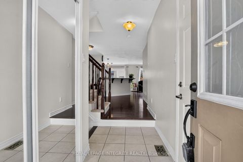 Photo 4 at 414 MEADOWHAWK Crescent, Nepean (Half Moon Bay), Ottawa