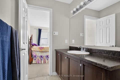 Photo 17 at 414 MEADOWHAWK Crescent, Nepean (Half Moon Bay), Ottawa