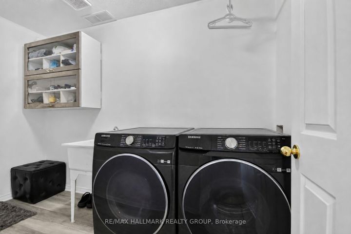 Photo 16 at 222 Deercroft Avenue, Nepean (Longfields), Ottawa