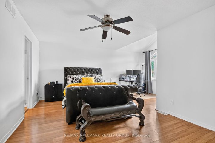 Photo 19 at 222 Deercroft Avenue, Nepean (Longfields), Ottawa