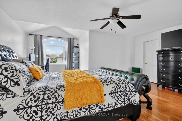 Photo 20 at 222 Deercroft Avenue, Nepean (Longfields), Ottawa