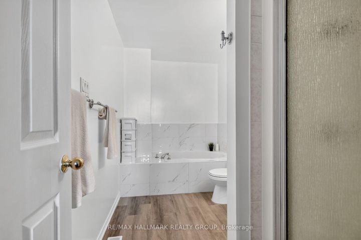 Photo 22 at 222 Deercroft Avenue, Nepean (Longfields), Ottawa