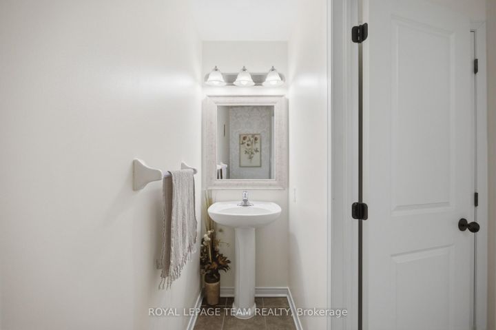 Photo 15 at 790 Kilbirnie Drive, Nepean (Stonebridge), Ottawa