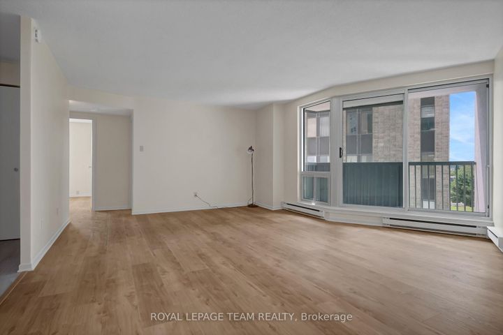 Photo 8 at 402 - 1380 Prince Of Wales Drive, Nepean (Carleton Square), Ottawa