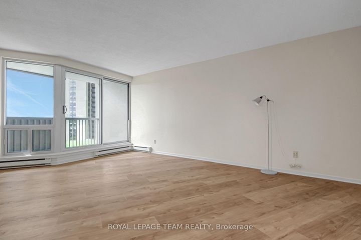 Photo 15 at 402 - 1380 Prince Of Wales Drive, Nepean (Carleton Square), Ottawa