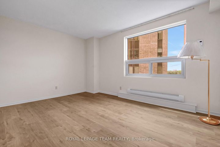 Photo 22 at 402 - 1380 Prince Of Wales Drive, Nepean (Carleton Square), Ottawa