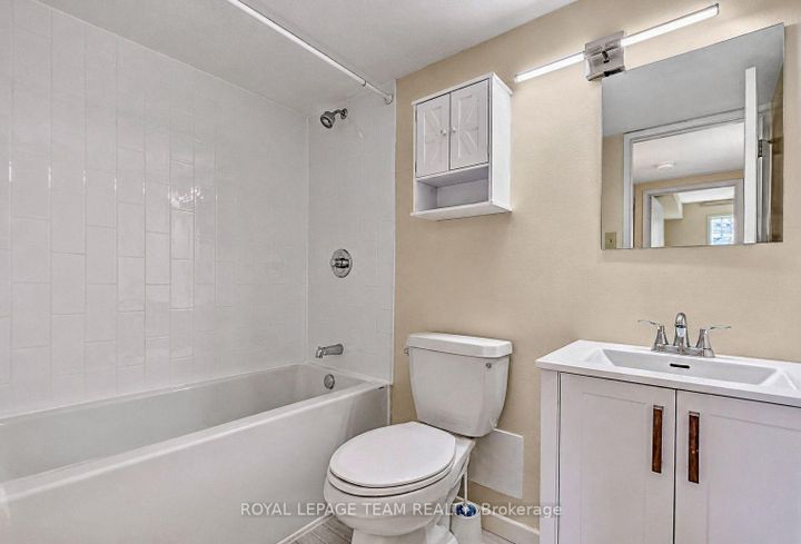 Photo 24 at 402 - 1380 Prince Of Wales Drive, Nepean (Carleton Square), Ottawa
