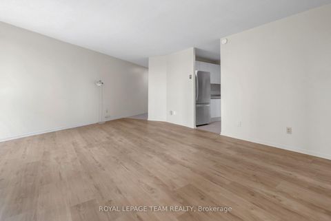 Photo 12 at 402 - 1380 Prince Of Wales Drive, Nepean (Carleton Square), Ottawa