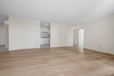 Photo 16 at 402 - 1380 Prince Of Wales Drive, Nepean (Carleton Square), Ottawa