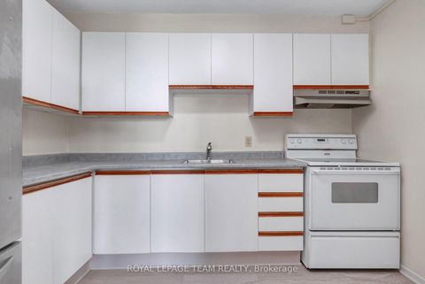 Photo 17 at 402 - 1380 Prince Of Wales Drive, Nepean (Carleton Square), Ottawa