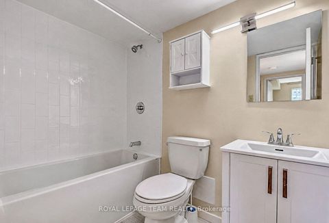 Photo 24 at 402 - 1380 Prince Of Wales Drive, Nepean (Carleton Square), Ottawa