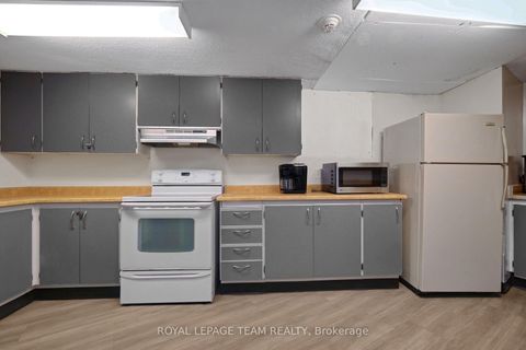Photo 41 at 402 - 1380 Prince Of Wales Drive, Nepean (Carleton Square), Ottawa