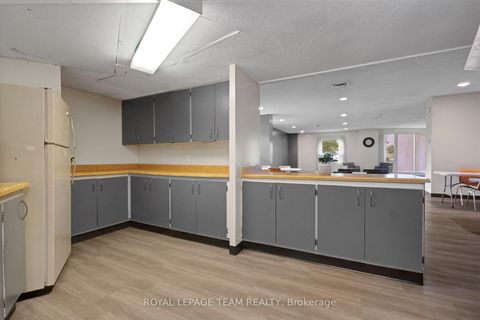 Photo 42 at 402 - 1380 Prince Of Wales Drive, Nepean (Carleton Square), Ottawa