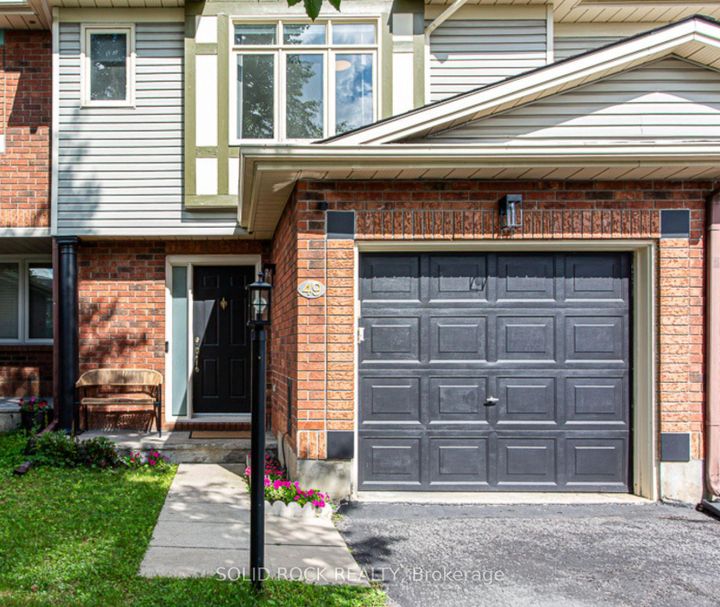 Photo 2 at 49 Longshire Circle, Nepean (Longfields), Ottawa