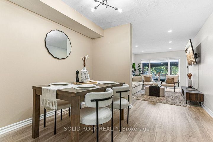 Photo 5 at 49 Longshire Circle, Nepean (Longfields), Ottawa