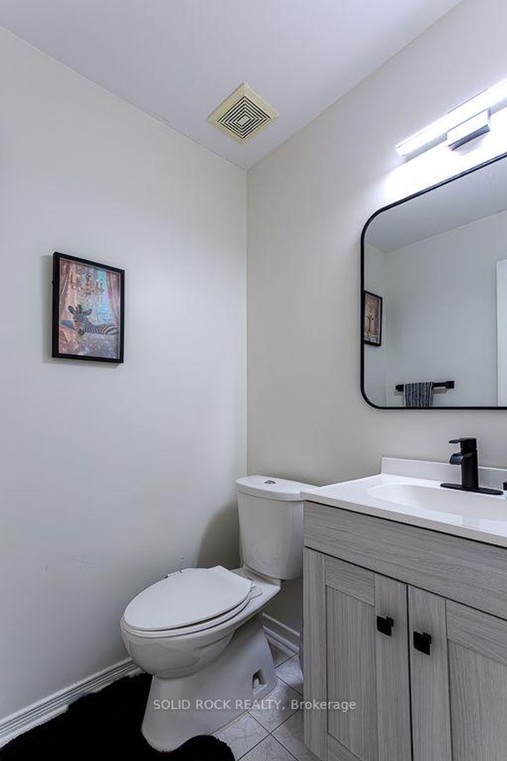 Photo 14 at 49 Longshire Circle, Nepean (Longfields), Ottawa
