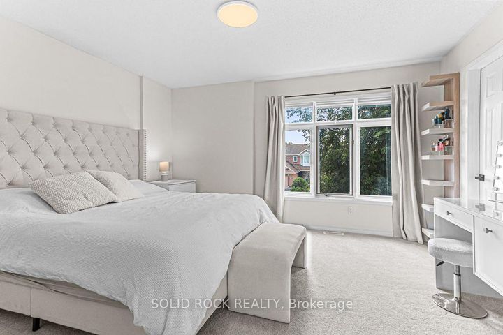 Photo 17 at 49 Longshire Circle, Nepean (Longfields), Ottawa